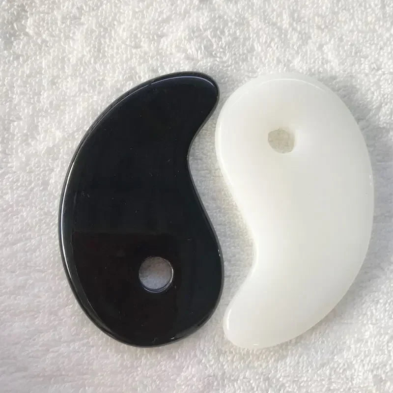 1pc Heart Shape SPA Massage Scraping Guasha Board Massager for face
